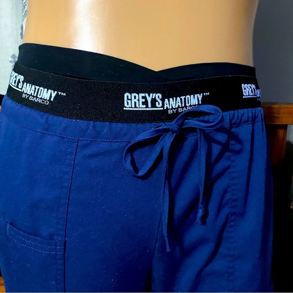 Women’s Grays Anatomy Active Medium Navy Blue medical scrub shirt and pants - Picture 13 of 14
